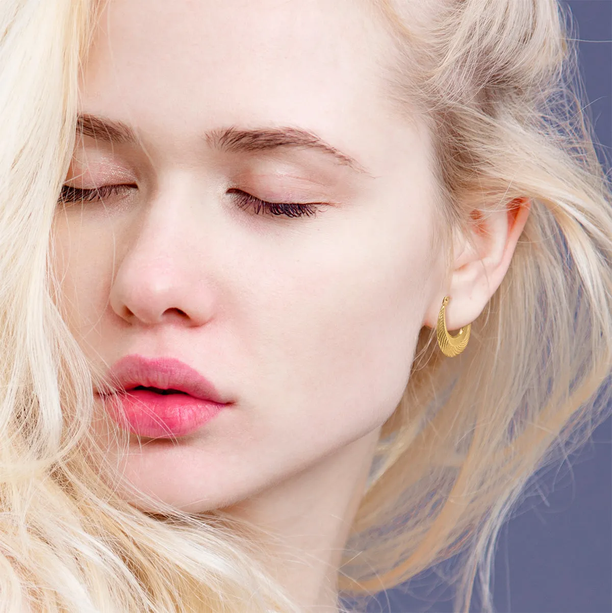 9K Yellow Gold Patterned Creole Hoop Earrings