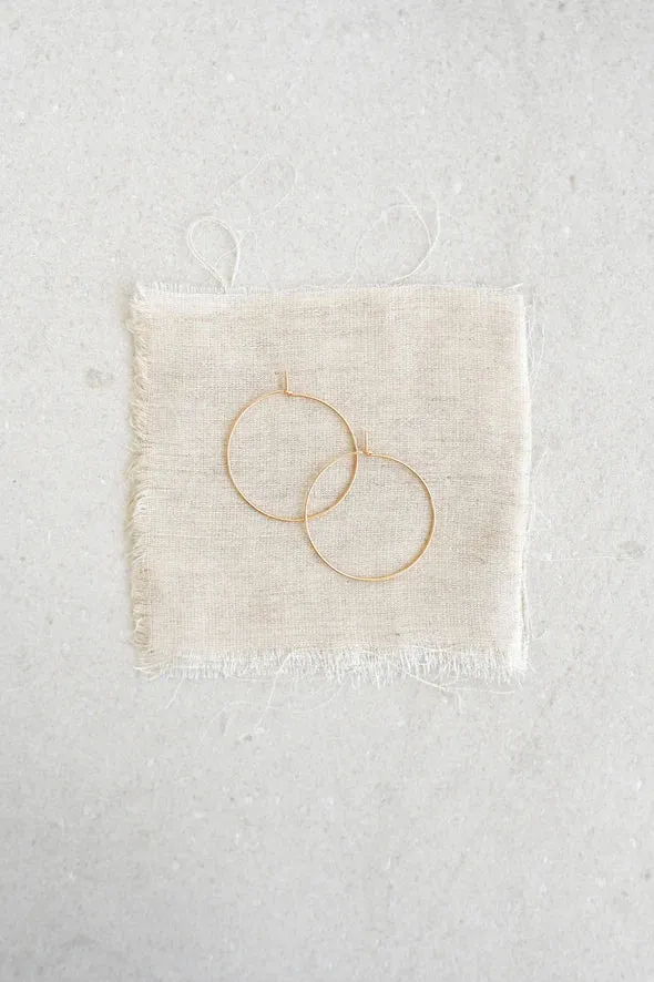 Abacus Row Simple Hoops -Medium