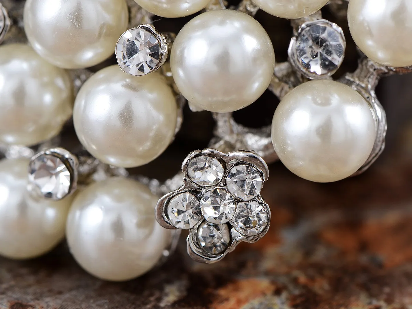 Alilang Silvery Tone Crystal Rhinestone Faux Pearl Flower Fashion Pin Brooch White