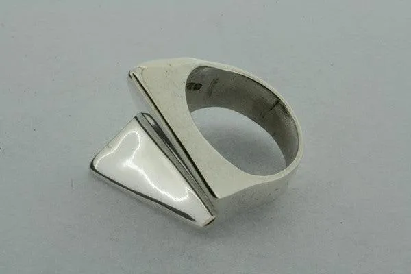 angled arrow ring
