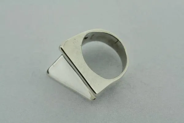 angled arrow ring