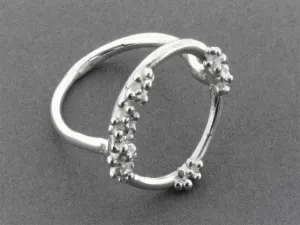Beaded circle ring - silver