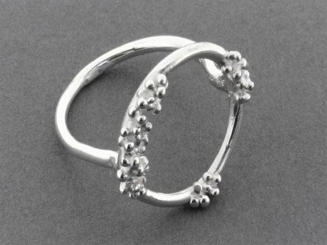 Beaded circle ring - silver