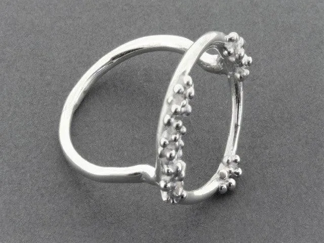 Beaded circle ring - silver