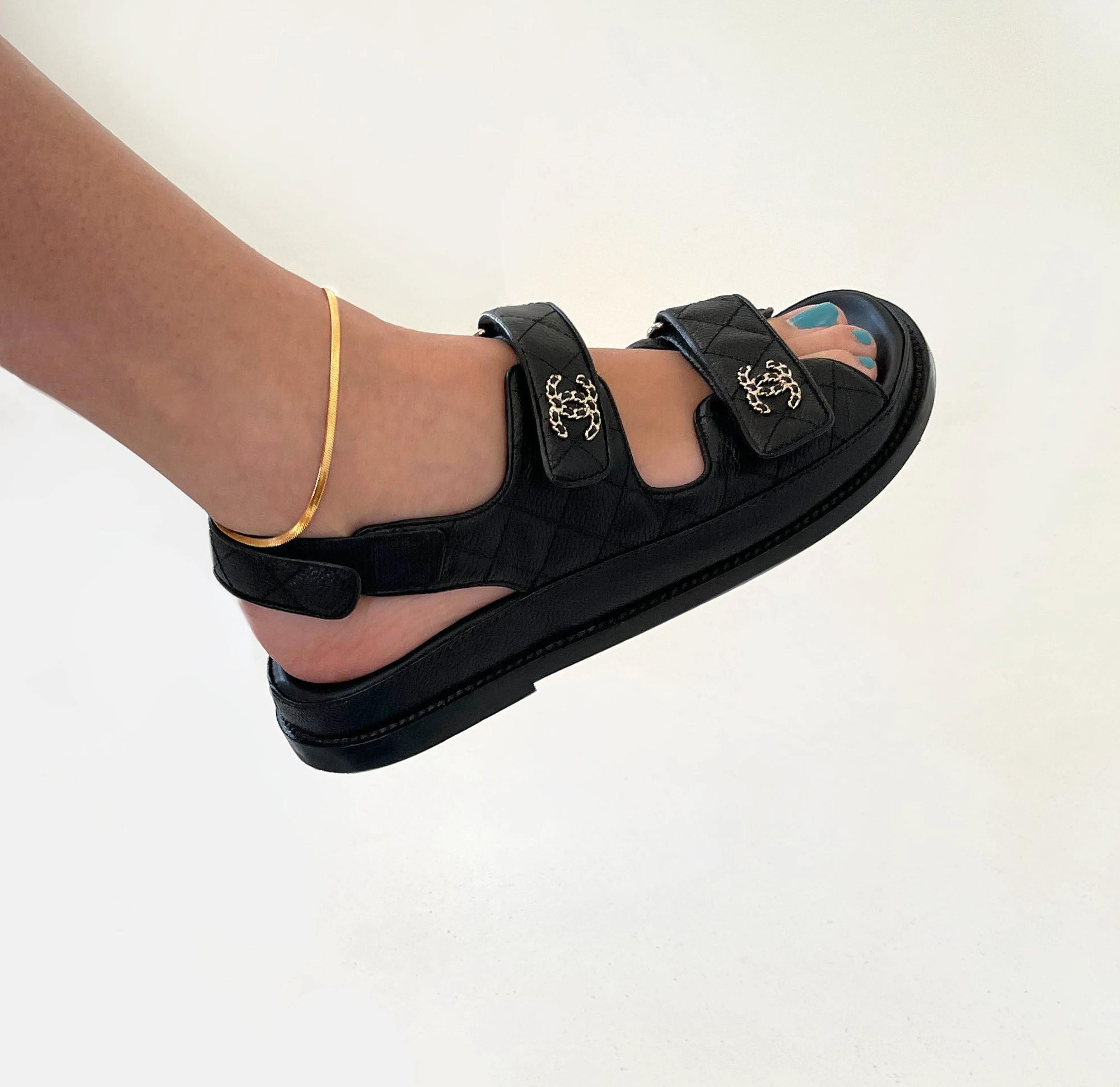 BECCA GOLD SNAKE CHAIN ANKLET