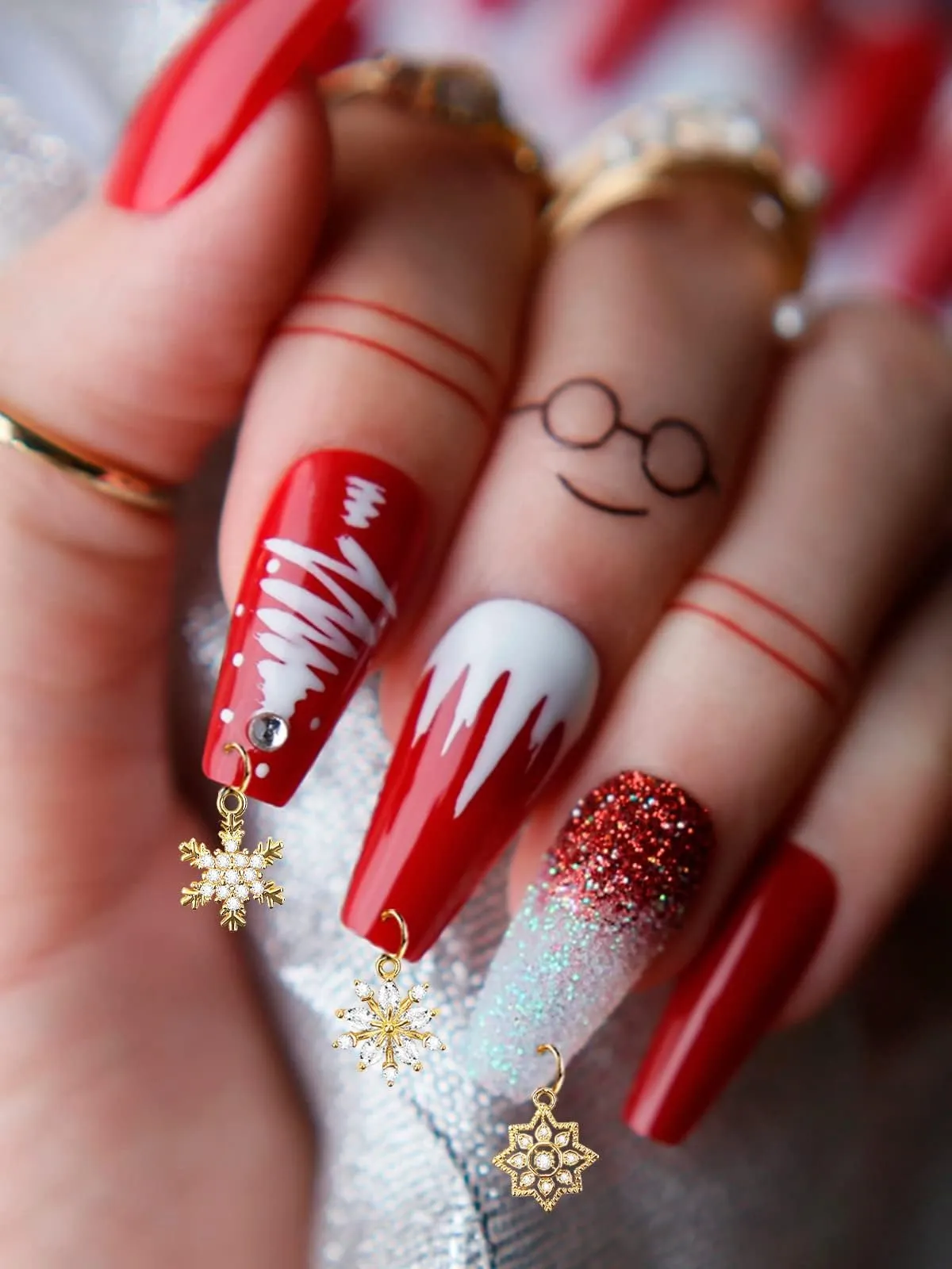 Christmas Snowflake Dangle Nail Charm, Kalolary 20 Pcs Christmas Piercing Gold Nail Rhinestone Set Alloy Jewelry Hoops with Nail Piercing Tool Hand Drill for Winter Nail Art Decoration