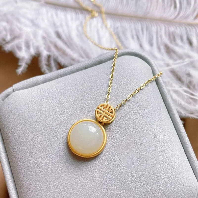Creative Design Inlaid Natural Hetian Chalcedony Round Pendant Necklace
