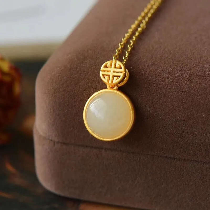 Creative Design Inlaid Natural Hetian Chalcedony Round Pendant Necklace