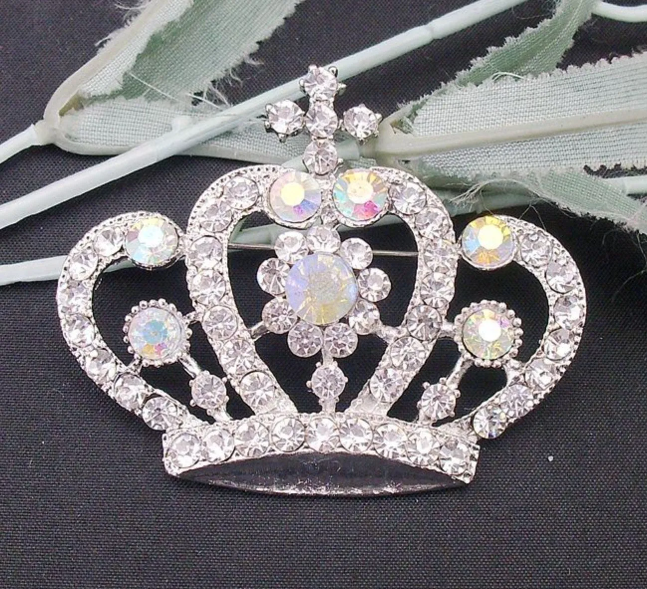 Crown brooch stunning vintage look silver plated stones royal design broach u18