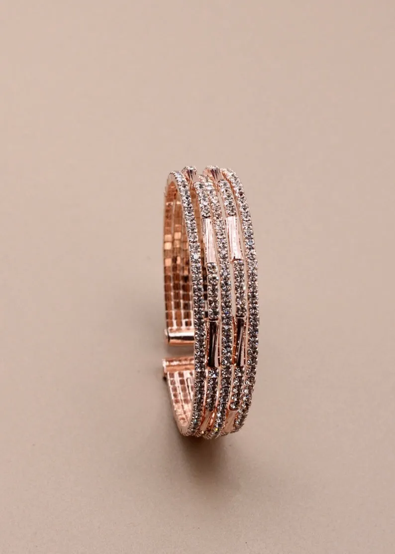 ENTICING DIA BRACELET