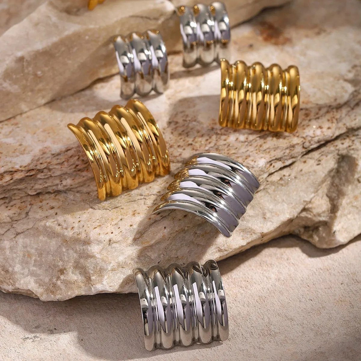 Eterna Wave Hoops