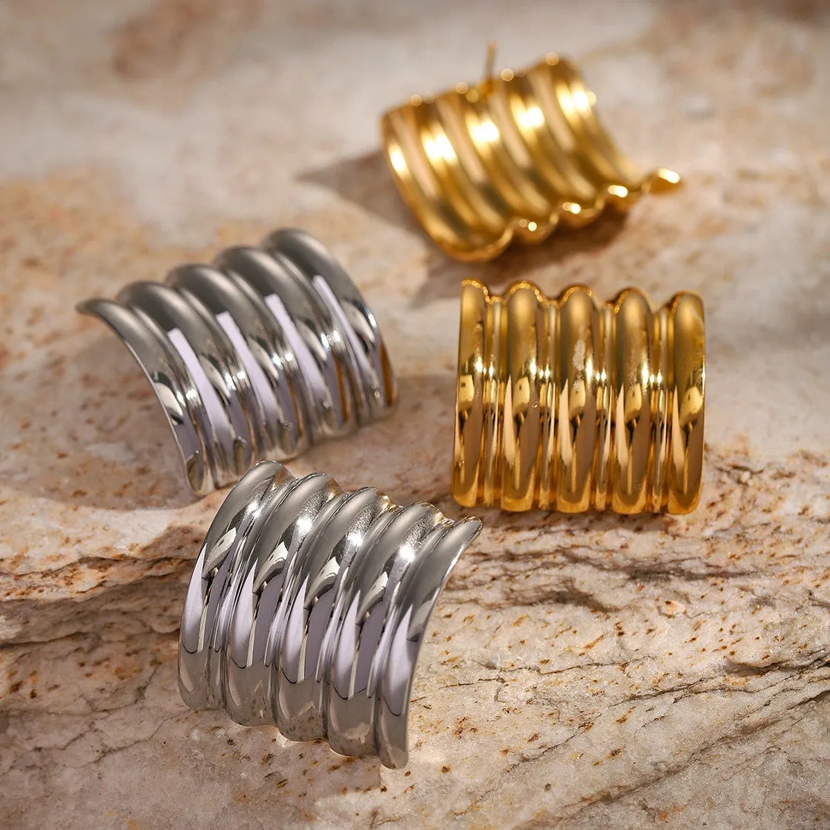 Eterna Wave Hoops