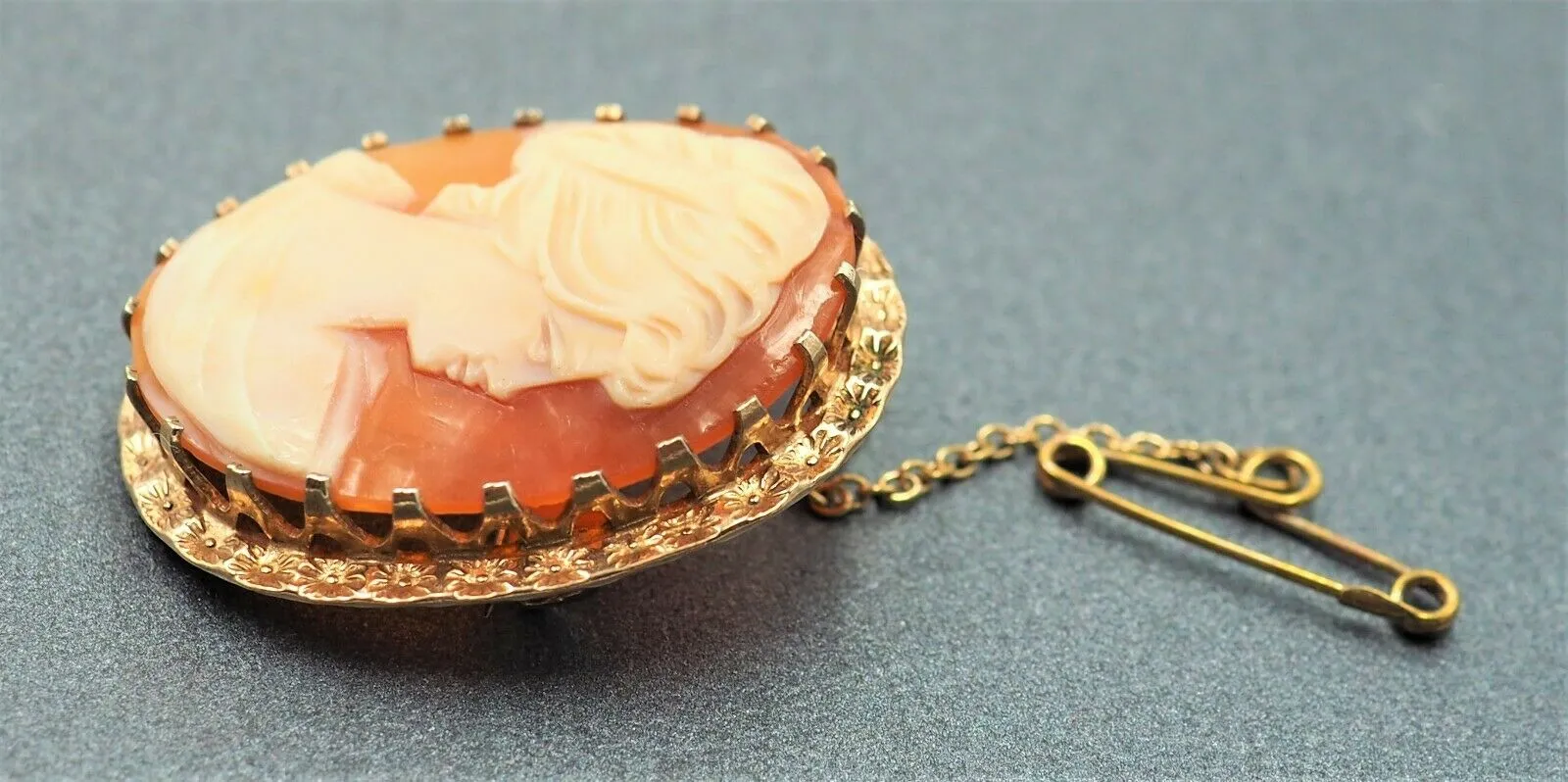 Gold Plated Shell Cameo Brooch