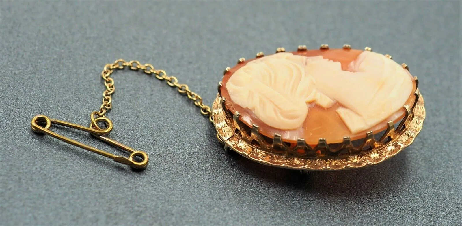 Gold Plated Shell Cameo Brooch