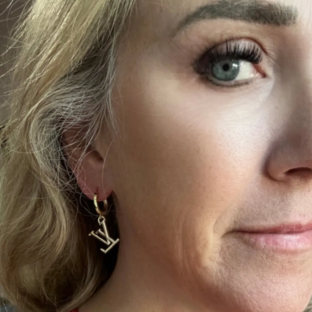 Larger LV Earrings - Simple Gold Hoops