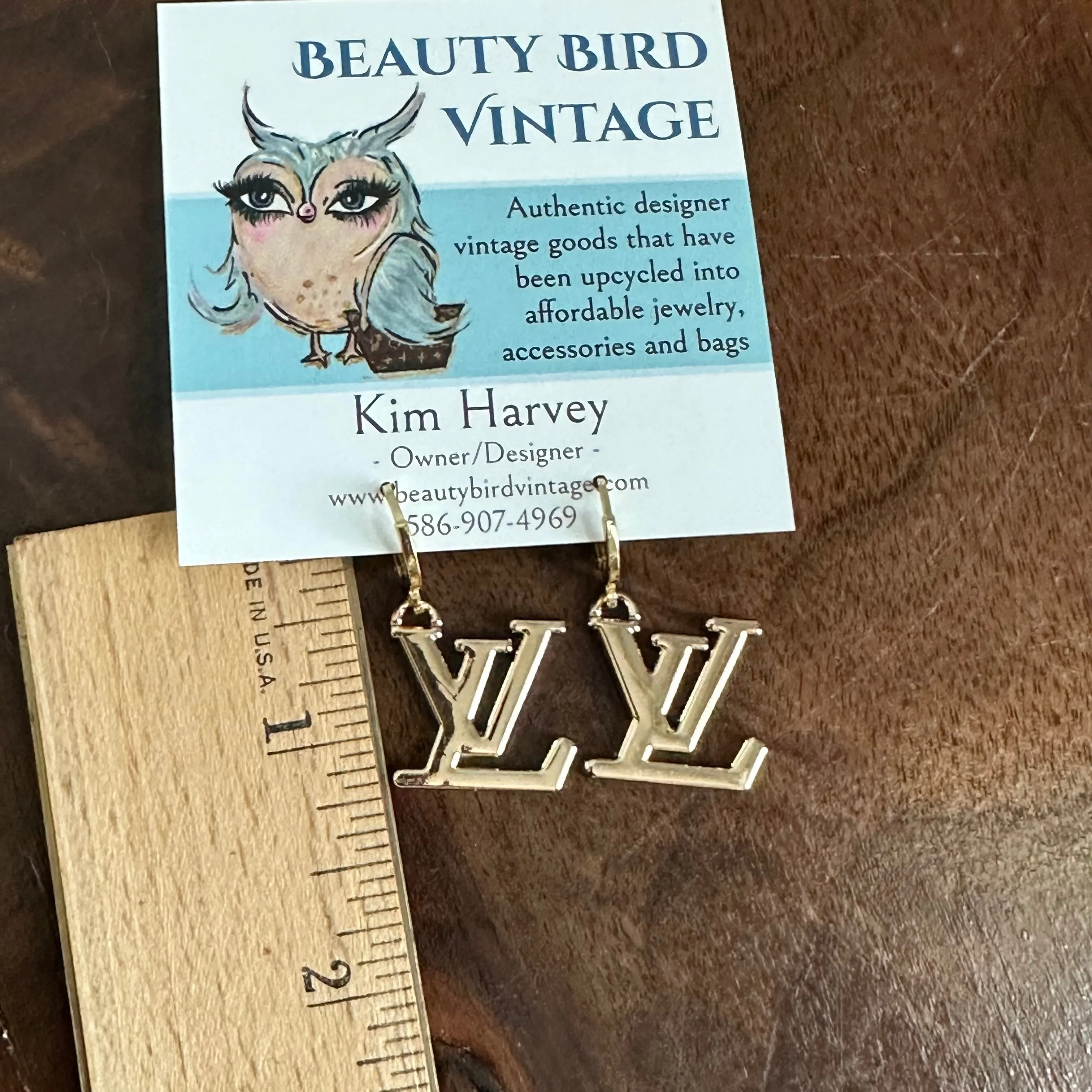 Larger LV Earrings - Simple Gold Hoops