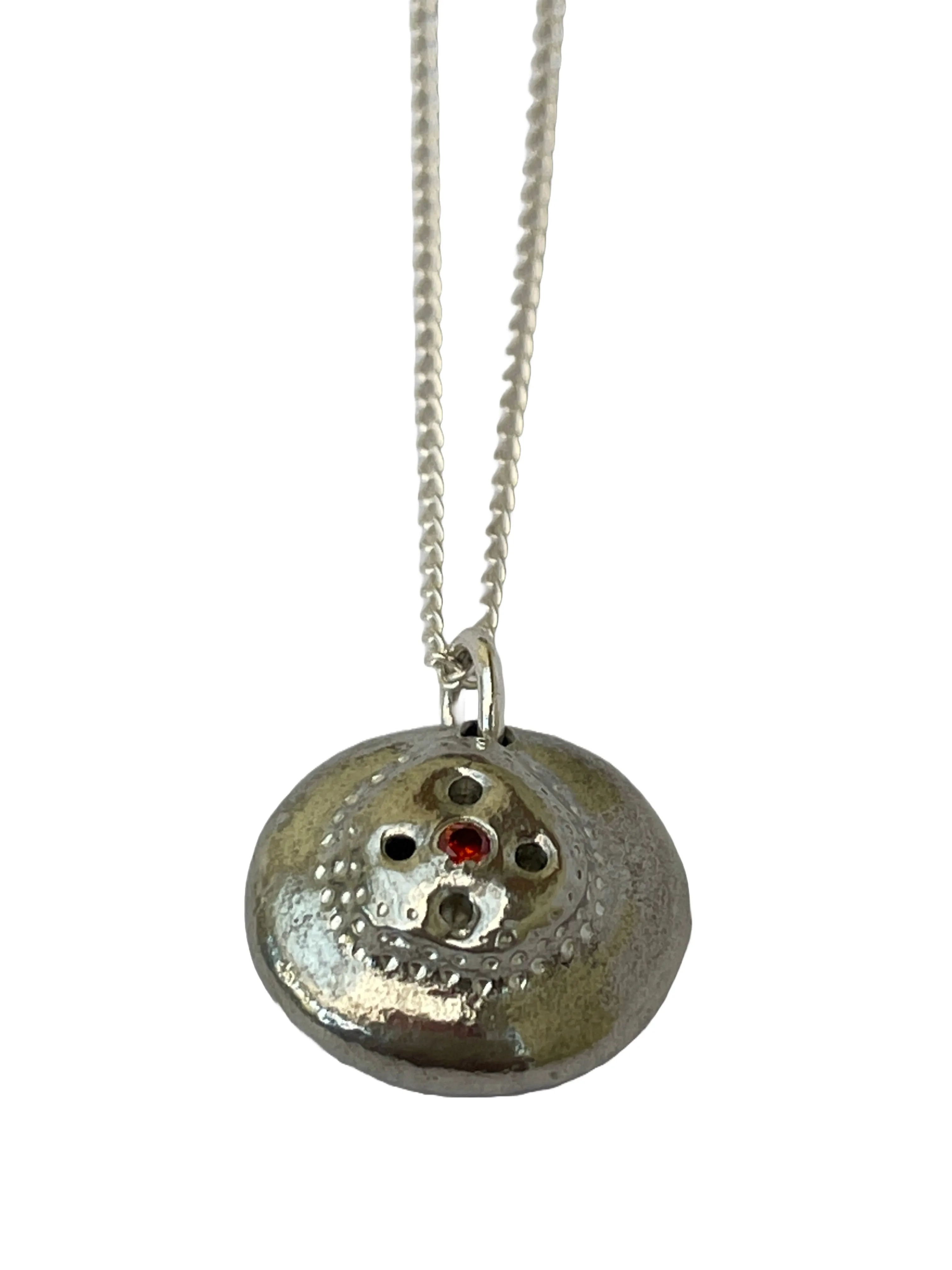 Lerryn Pendant with a Faceted Stone