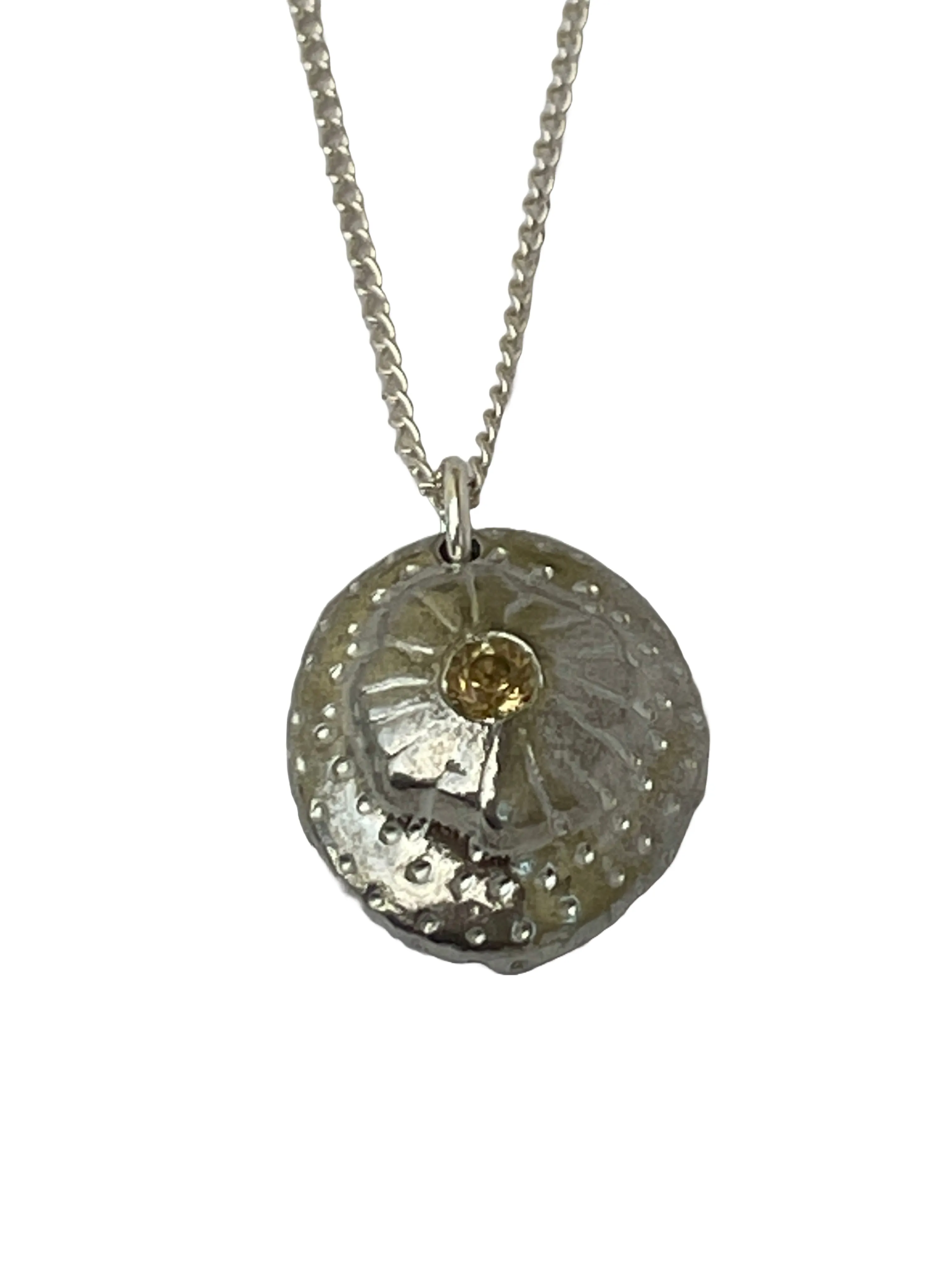 Lerryn Pendant with a Faceted Stone