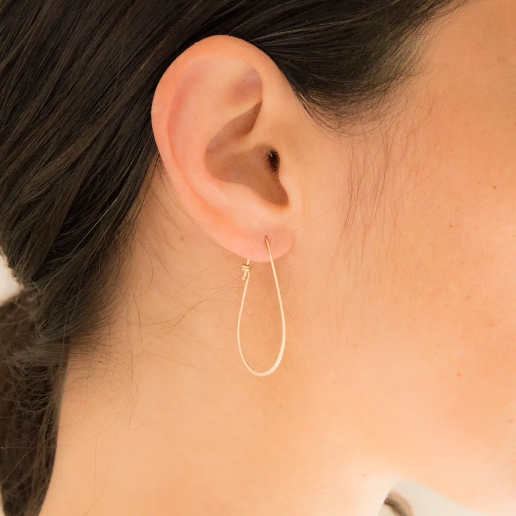 <!--ER853-->small teardrop dainty hoops
