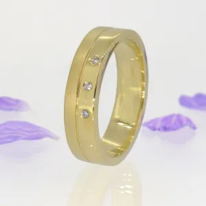 Men's Contemporary Diamond Ring in 18ct gold