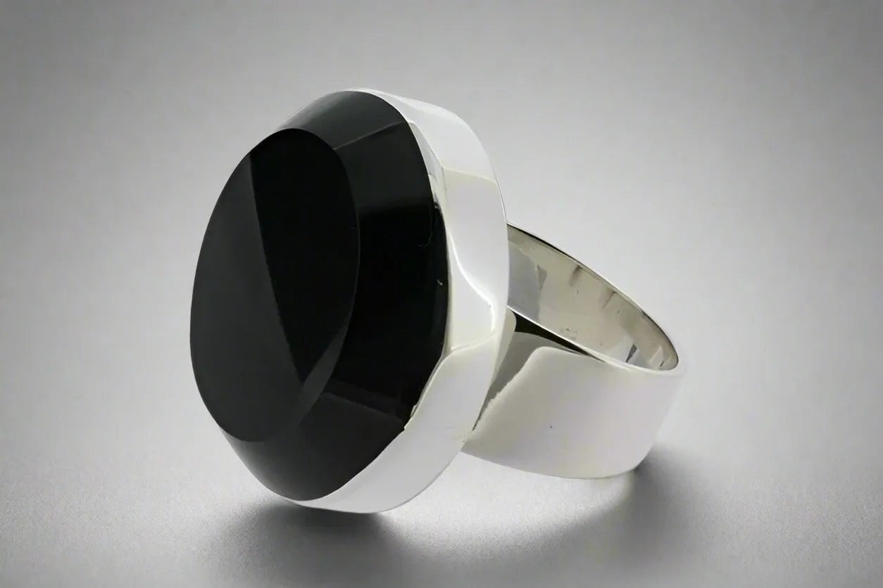 Onyx circle ring - sterling silver