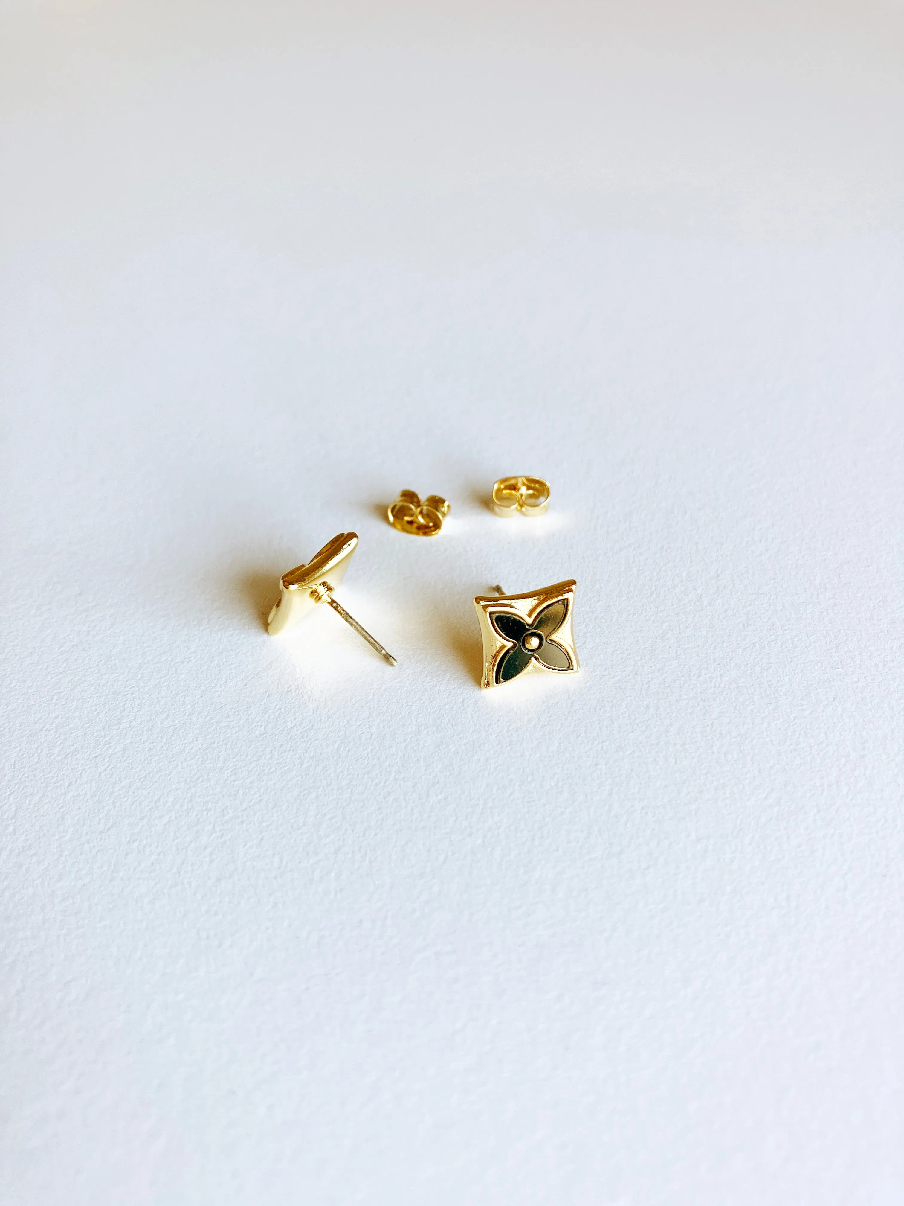 Onyx Starflower Earrings