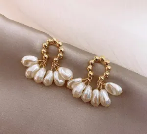 Pearl - Gold dangle earrings with pearl| pearl drop earrings | minimalist pearl earrings | Korean style earrings