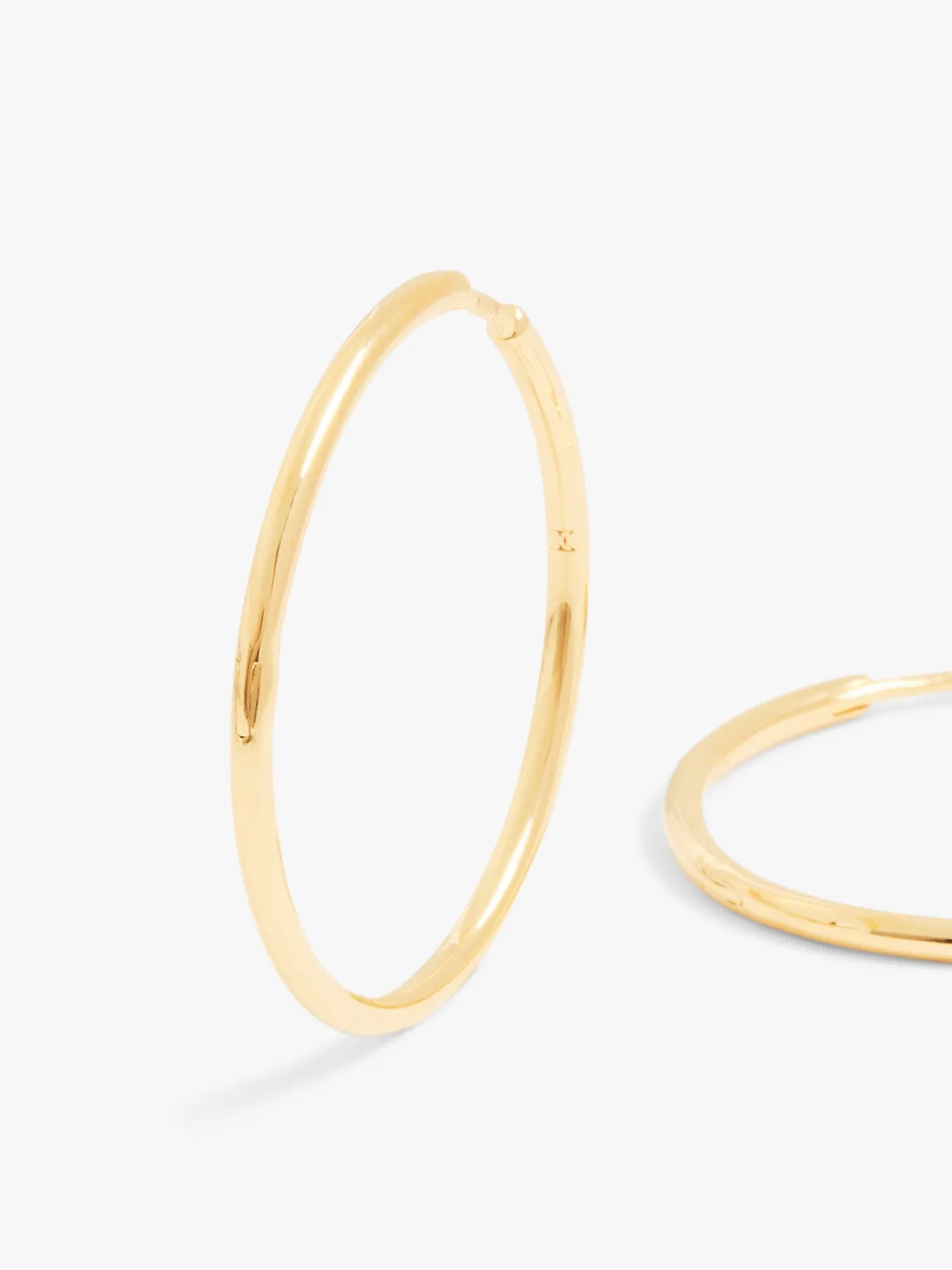 Plain Medium Hoop