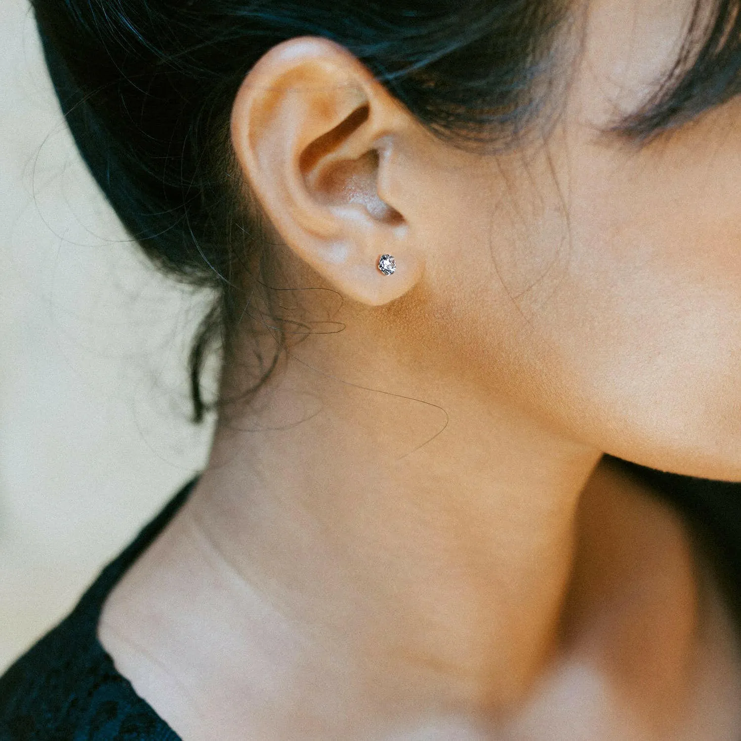 Silver Cubic Zirconia Ear Stud - Elegant Jewelry for Any Occasion