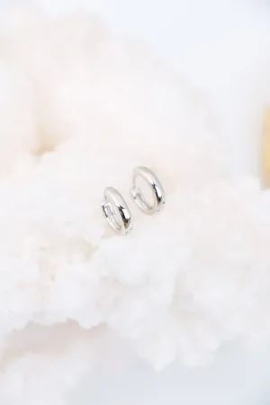 simple huggie hoops { silver   gold }