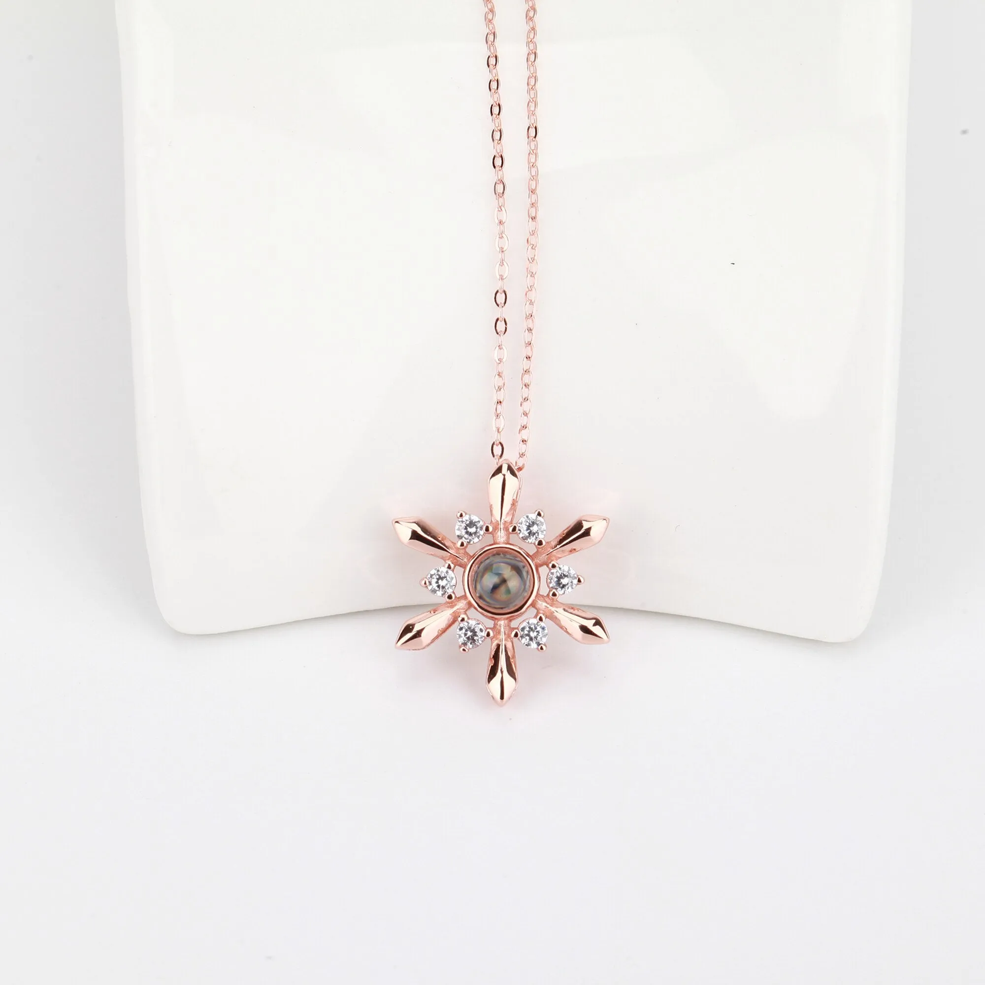 Snowflake Shaped Projection Necklace Photo Charming Jewelry Memorial Gifts