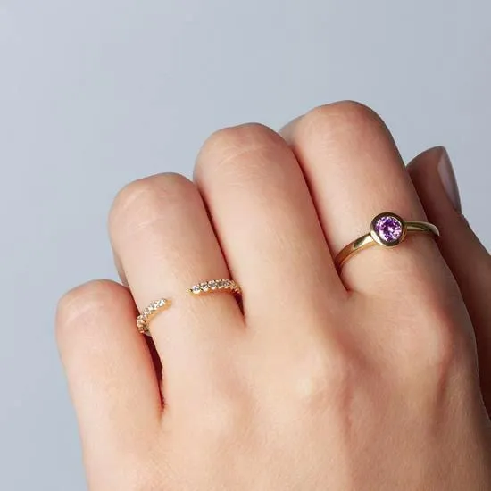 Stylish Zirconia Gold Ring