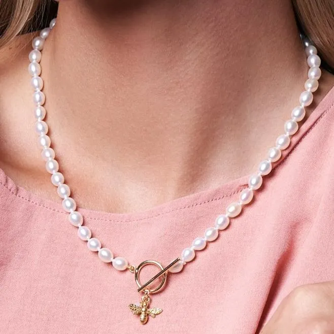 Vita cultured Freshwater Pearl Necklace With Gold Bumble Bee