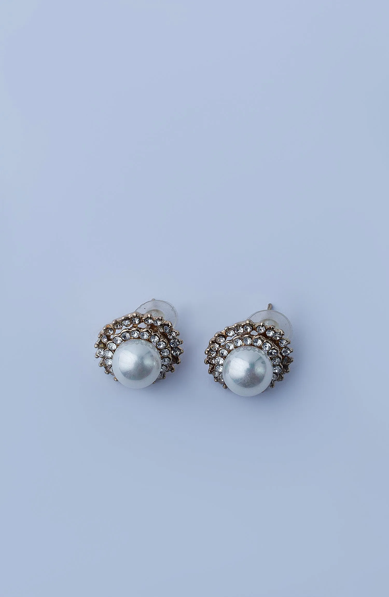 WOMEN EARRINGS - WHITE (WAJE23W-1047)